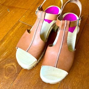 Like-new Swedish Hasbeen t-strap shoes!